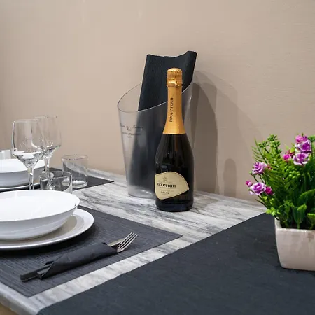 Stazione Porta Susa Grazioso Bilocale Apartment